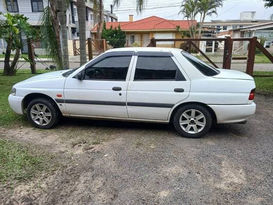 Carro 1.8 MPI GL SEDAN 16V GASOLINA 4P MANUAL