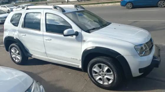Carro 1.6 DYNAMIQUE 4X2 16V FLEX 4P MANUAL