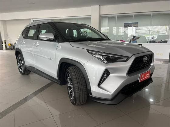 Carro 1.5 VVT-I FLEX XRE CVT