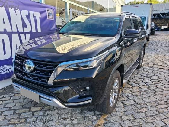 Carro 2.8 D-4D TURBO DIESEL SRX 7L 4X4 AUTOMÁTICO