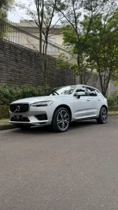 Carro 2.0 T8 HYBRID R-DESIGN AWD GEARTRONIC