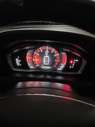 Carro 2.0 T5 MOMENTUM GASOLINA 4P AUTOMÁTICO