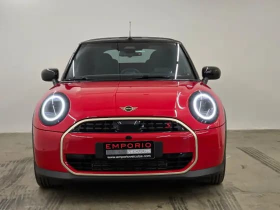 Carro 2.0 16V TWINPOWER GASOLINA S CABRIO STEPTRONIC