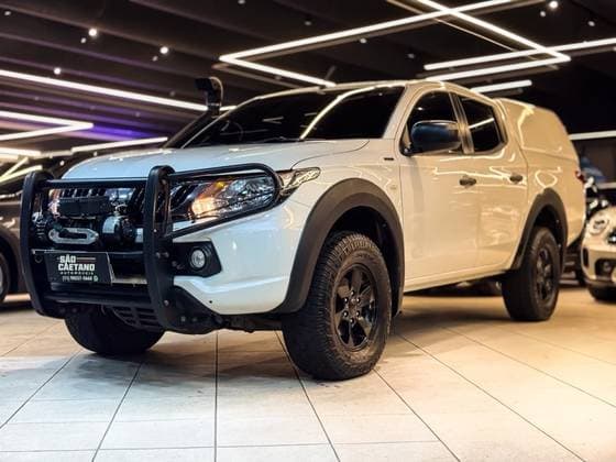 Carro 2.4 16V TURBO DIESEL OUTDOOR GLS CD 4X4 AUTOMÁTICO
