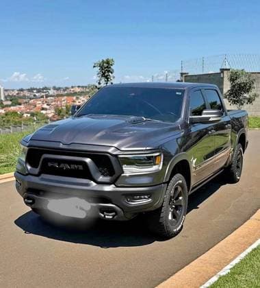 Carro 5.7 V8 GASOLINA REBEL CD 4X4 AUTOMÁTICO