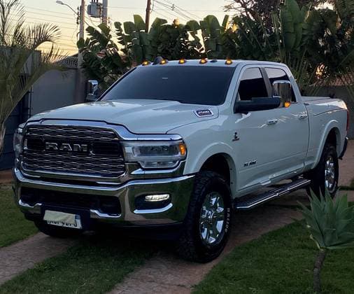 Carro 6.7 I6 TURBO DIESEL LARAMIE CD 4X4 AUTOMÁTICO