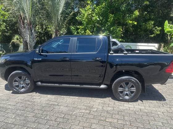 Carro 2.8 D-4D TURBO DIESEL CD SR 4X4 AUTOMÁTICO