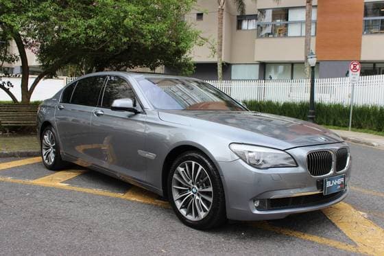 Carro 4.4 V8 32V ACTIVEHYBRID AUTOMÁTICO