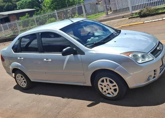 Carro 1.6 MPI SEDAN 8V FLEX 4P MANUAL