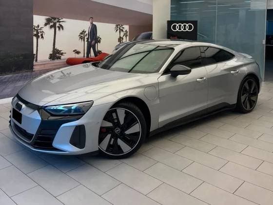 Carro ELÉTRICO QUATTRO