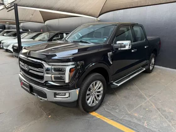 Carro 5.0 V8 GASOLINA CD LARIAT BLACK FX4 AUTOMÁTICO