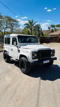 Carro 2.4 90 4X4 TURBO DIESEL 2P MANUAL