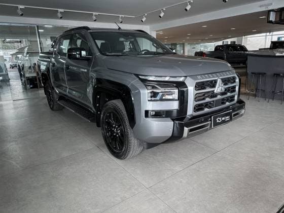 Carro 2.4 BITURBO DIESEL CD KATANA 4X4 AUTOMÁTICO