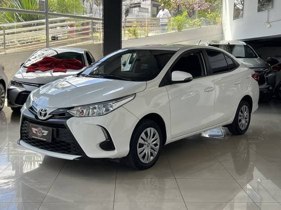 Carro 1.5 16V FLEX SEDAN XL LIVE MULTIDRIVE