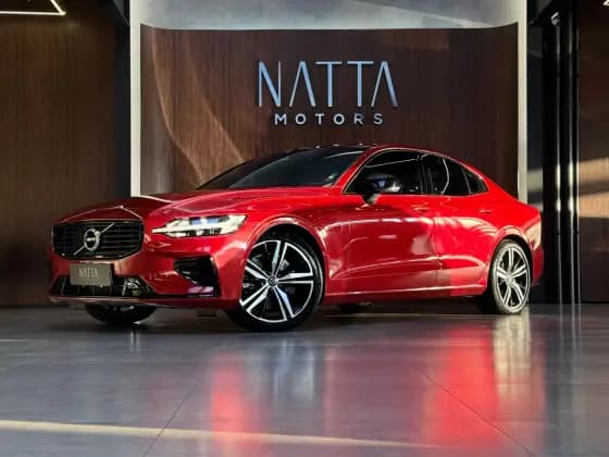 Carro 2.0 T8 RECHARGE R-DESIGN AWD GEARTRONIC