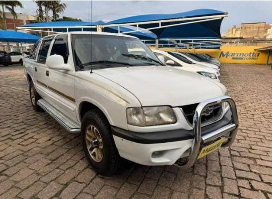 Carro 2.4 MPFI STD 4X2 CS 8V GASOLINA 2P MANUAL