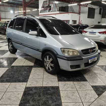 Carro 2.0 MPFI ELEGANCE 8V FLEX 4P AUTOMÁTICO
