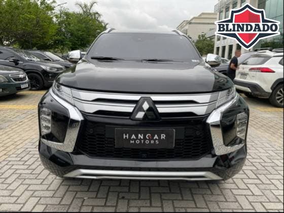 Carro 2.4 16V MIVEC TURBO DIESEL HPE-S AWD AUTOMÁTICO