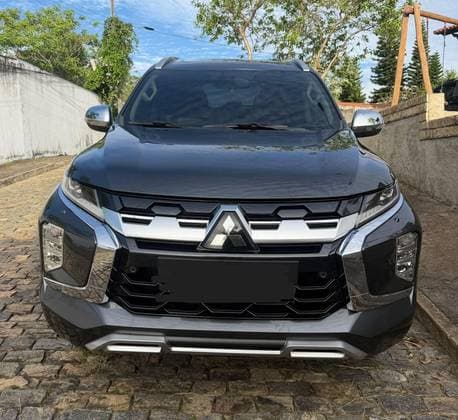 Carro 2.4 16V MIVEC TURBO DIESEL HPE-S AWD AUTOMÁTICO
