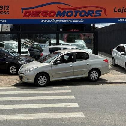 Carro 1.4 QUIKSILVER 8V FLEX 4P MANUAL
