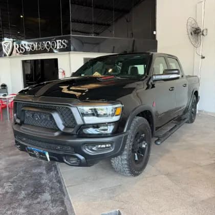 Carro 5.7 V8 GASOLINA REBEL CD 4X4 AUTOMÁTICO