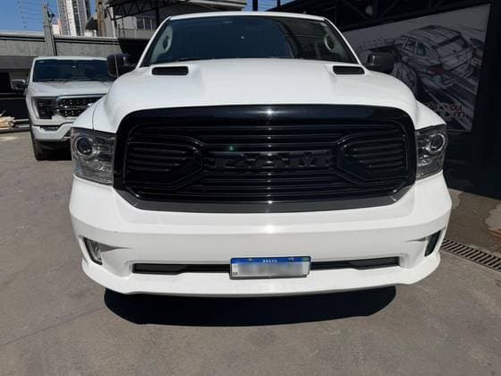 Carro 5.7 V8 GASOLINA REBEL CD 4X4 AUTOMÁTICO