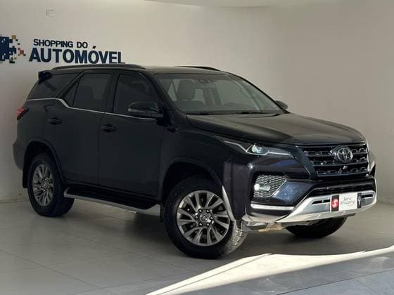 Carro 2.8 D-4D TURBO DIESEL SRX 4X4 AUTOMÁTICO