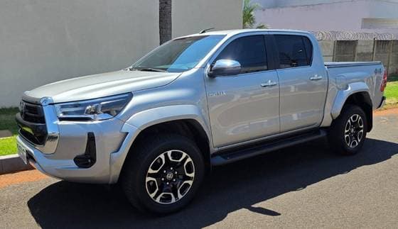 Carro 2.8 D-4D TURBO DIESEL CD SRX PLUS 4X4 AUTOMÁTICO