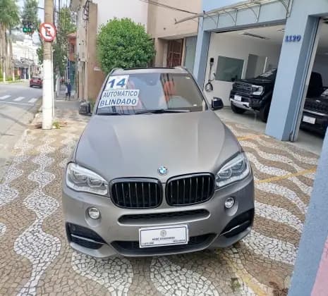 Carro 4.4 V8 TURBO GASOLINA XDRIVE50I AUTOMÁTICO