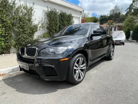Carro 4.4 M 4X4 COUPÉ V8 32V BI-TURBO GASOLINA 4P AUTOMÁTICO