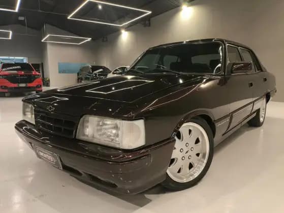 Carro 4.1 DIPLOMATA SE 12V GASOLINA 4P MANUAL
