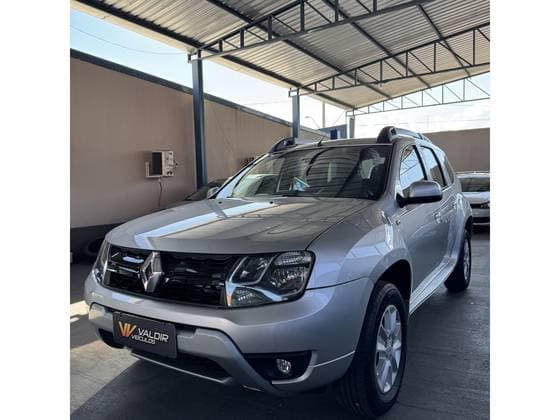 Carro 1.6 DYNAMIQUE 4X2 16V FLEX 4P MANUAL