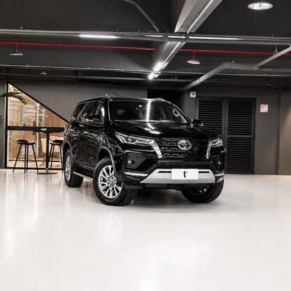 Carro 2.8 D-4D TURBO DIESEL SRX 7L 4X4 AUTOMÁTICO