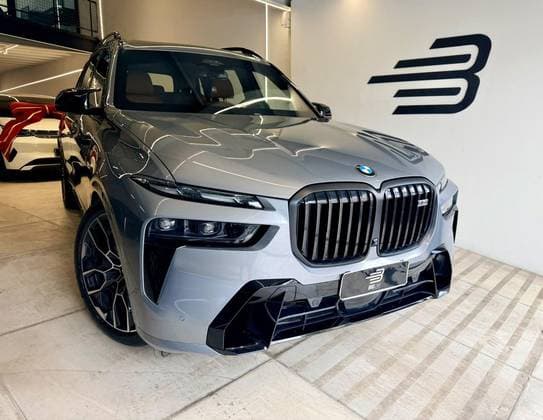 Carro 4.4 V8 GASOLINA M60i STEPTRONIC