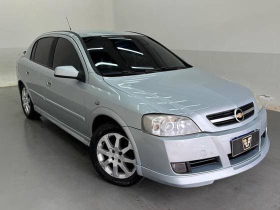 Carro 2.0 MPFI ADVANTAGE 8V FLEX 4P MANUAL