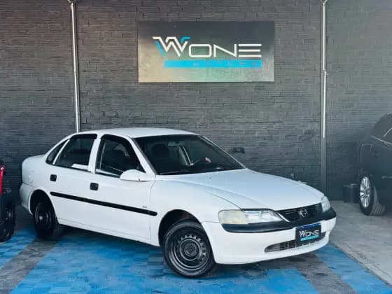 Carro 2.0 MPFI GL 8V GASOLINA 4P MANUAL