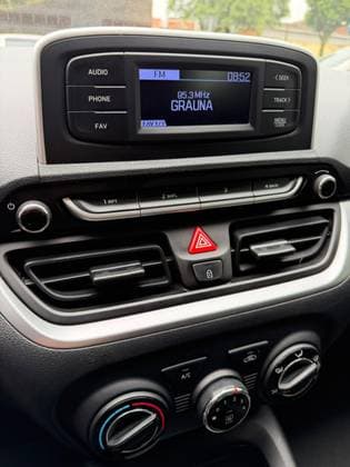 Carro 1.0 12V FLEX SENSE MANUAL