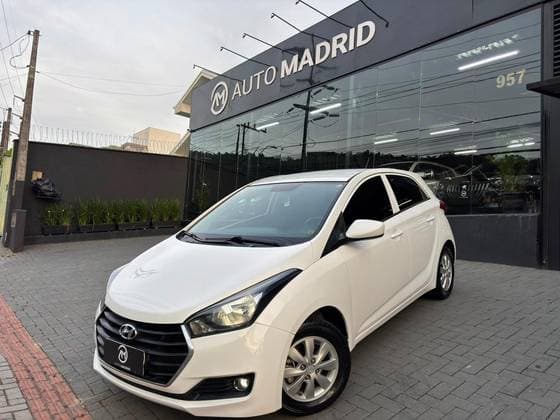Carro 1.0 COMFORT PLUS 12V TURBO FLEX 4P MANUAL