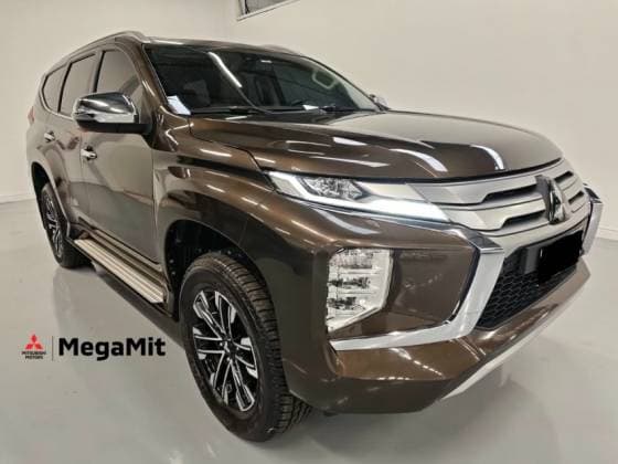 Carro 2.4 16V MIVEC TURBO DIESEL HPE AWD AUTOMÁTICO