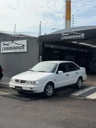 Carro 2.0 GL 8V GASOLINA 4P MANUAL