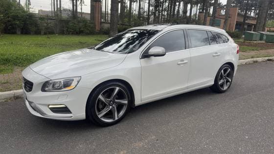 Carro 2.0 T5 R DESIGN TURBO GASOLINA 4P AUTOMATIZADO