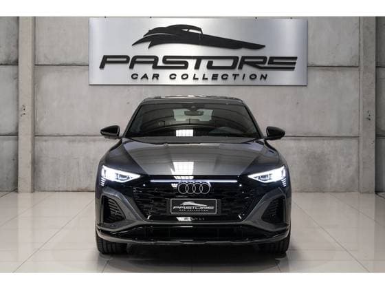 Carro 55 ELÉTRICO SPORTBACK PERFORMANCE BLACK QUATTRO
