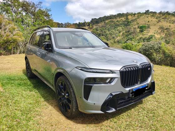Carro 4.4 V8 GASOLINA M60i STEPTRONIC