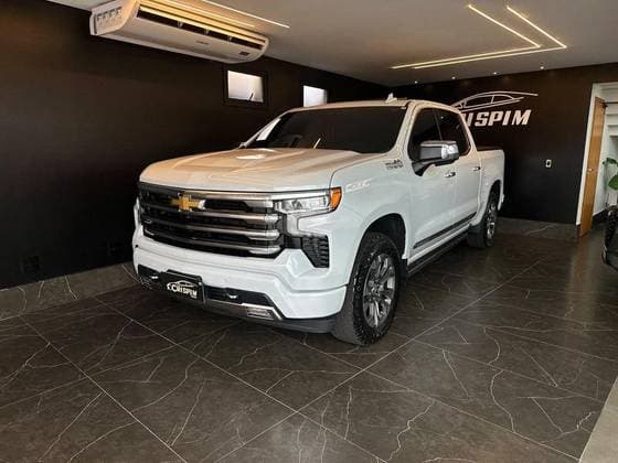 Carro 5.3 V8 GASOLINA 1500 HIGH COUNTRY 4X4 AUTOMÁTICO