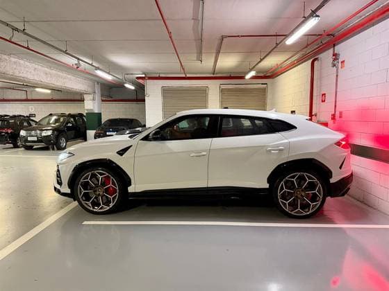 Carro 4.0 V8 TURBO GASOLINA LP650-4 AUTOMÁTICO