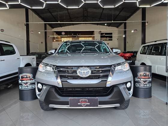 Carro 2.7 SR 7 LUGARES 4X2 16V FLEX 4P AUTOMÁTICO