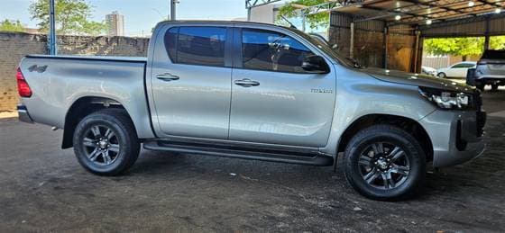 Carro 2.8 D-4D TURBO DIESEL CD SR 4X4 AUTOMÁTICO