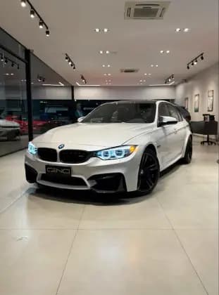 Carro 3.0 I6 GASOLINA SEDAN AUTOMÁTICO