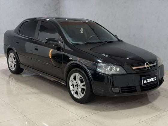Carro 2.0 MPFI ELITE SEDAN 8V FLEX 4P AUTOMÁTICO