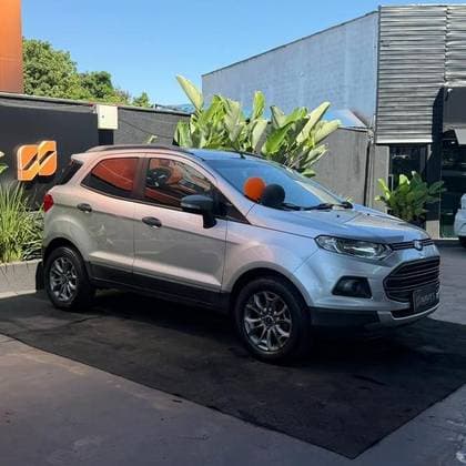 Carro 2.0 FREESTYLE 4WD 16V FLEX 4P MANUAL